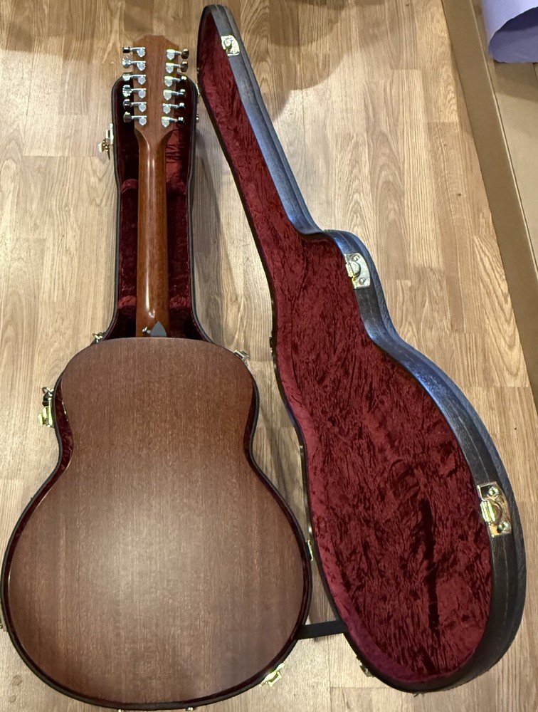 Taylor 356e 12 String Acoustic Electric Guitar With Hardshell Case