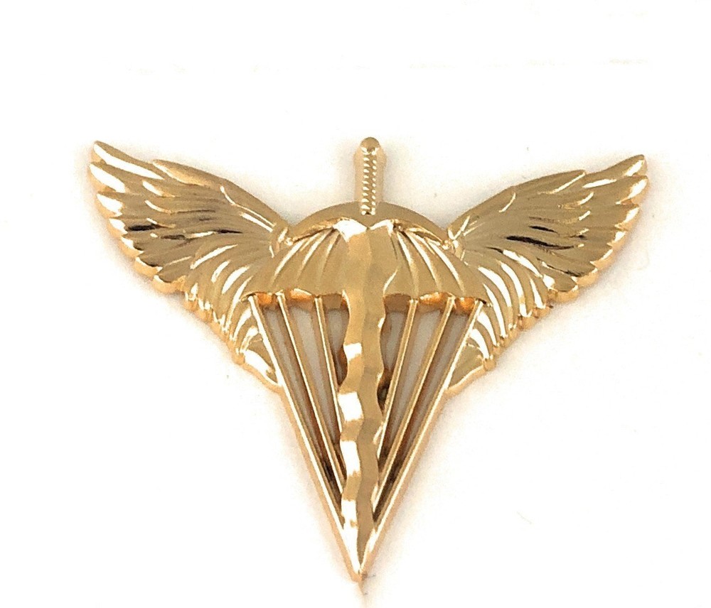 Ukraine New Gold Jump Wing (each)