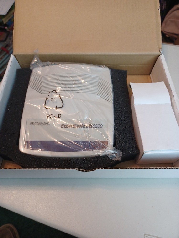 Command ComSwitch 5500 White