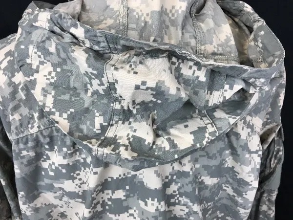 USGI ECWCS Gen 3 Level 5 Small Regular ACU Digital Camo Soft Shell Jacket