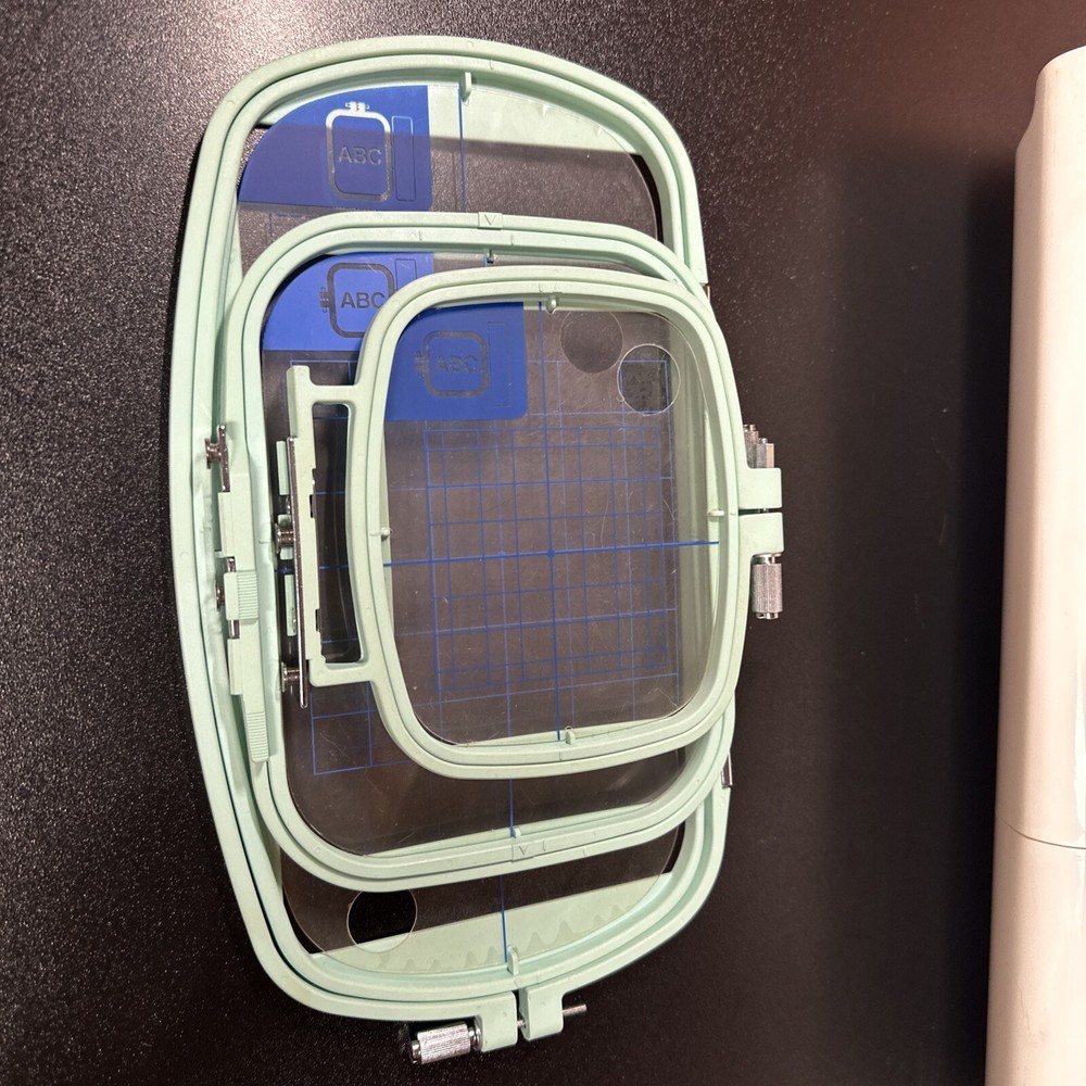 Simplicity, Embroidery Machine, SE3, 5 memory cards