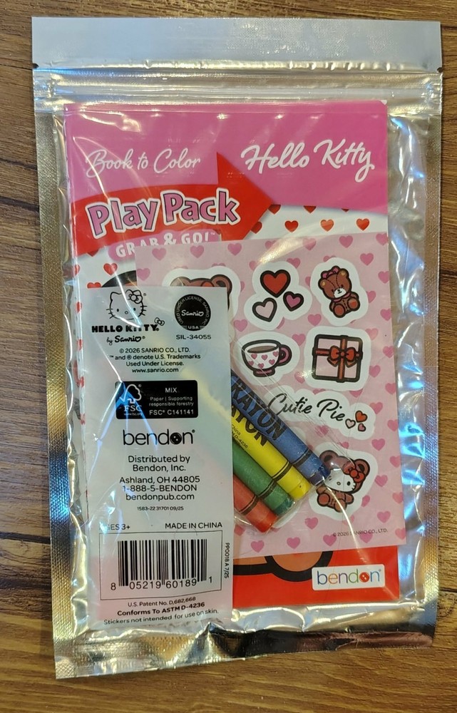 Hello Kitty Valentine's Day Grab & Go Play Pack.