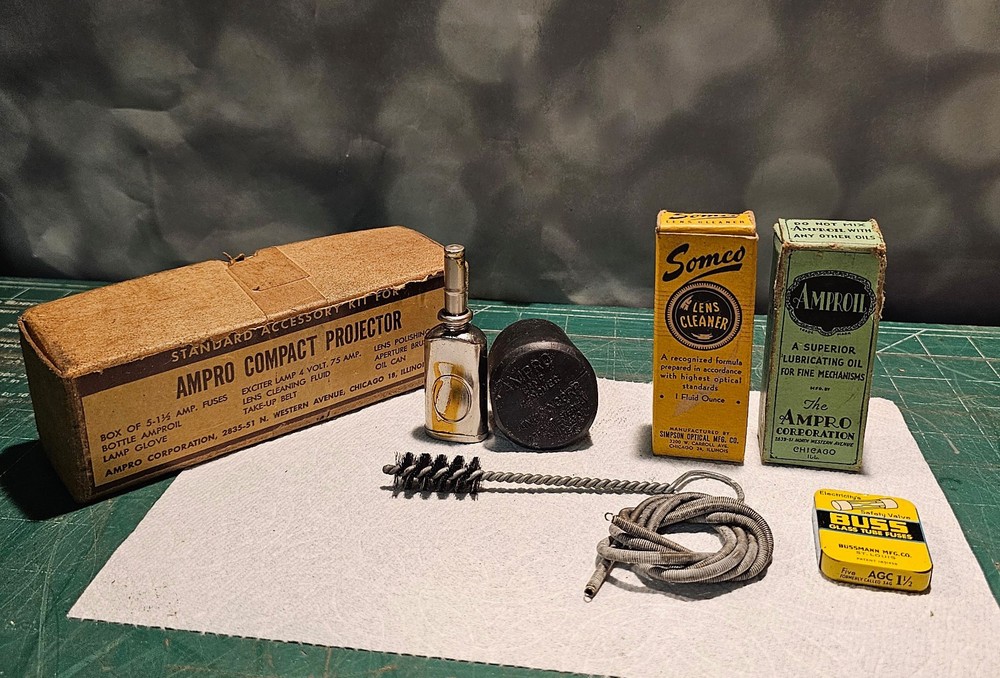 Ampro Accessory Kit for Compact Projector