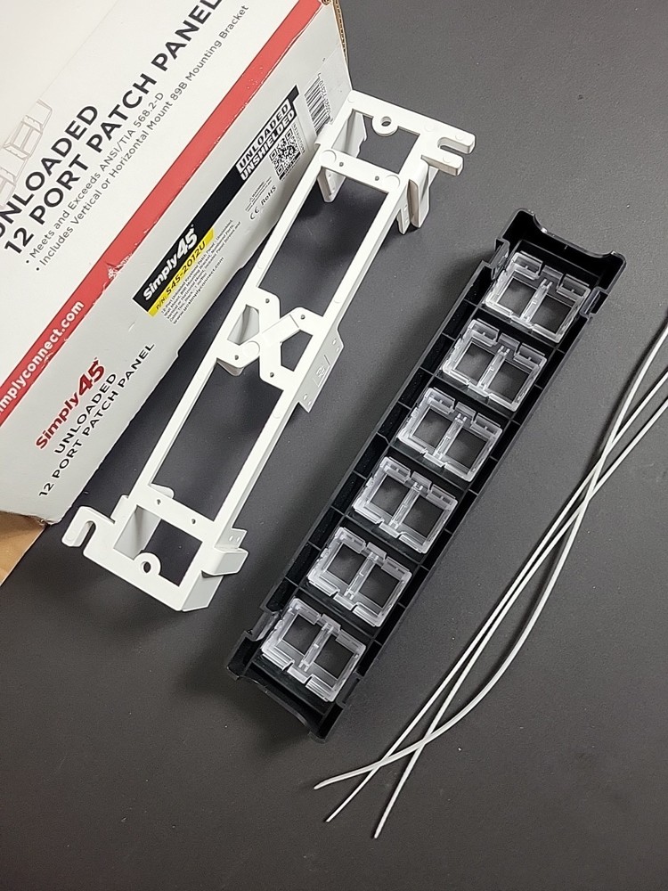 Simply 45 12-Port Unloaded Keystone Patch Panel