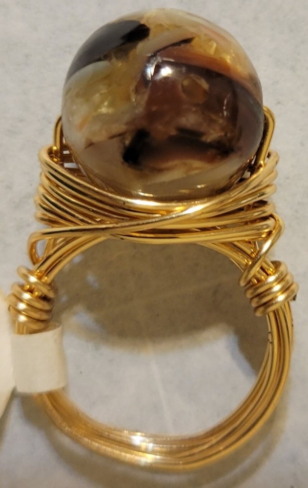 Cocoa & Creme Rotating Agate Ball Wired Ring Size 7, 7 Grams