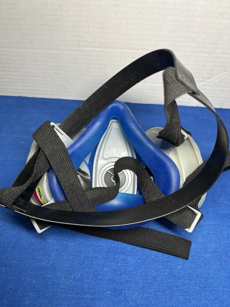 MSA Half Face Reusable Respirator Blue & Gray AdjustableStraps Size Medium