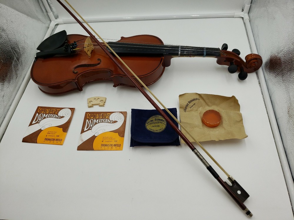 Handmade Violin with Bow & Case LOCAL PICKUP'S. ONLY !!!