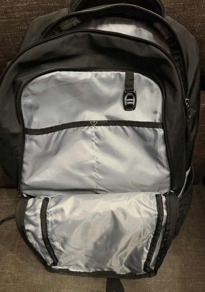 Preowned Under Armour Medium/Large Black & Gray Backpack Bag