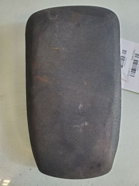 COROLLA   2019 Armrest