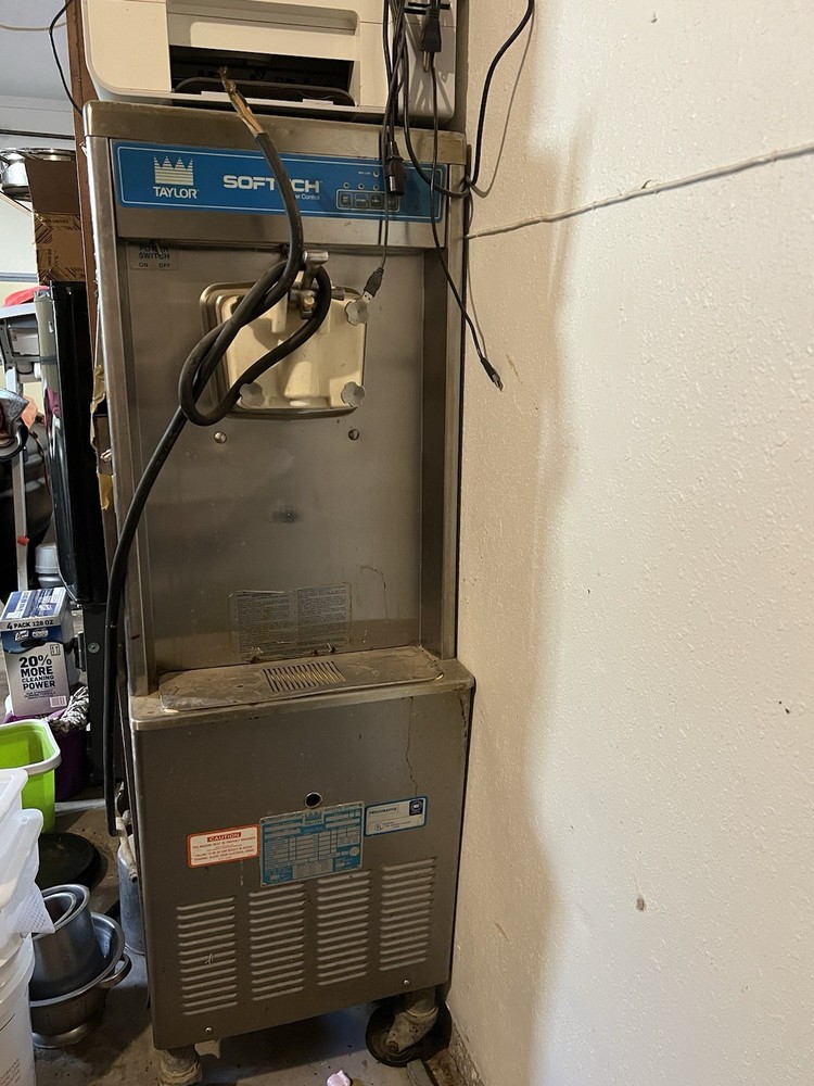 Taylor ice cream maker 907A