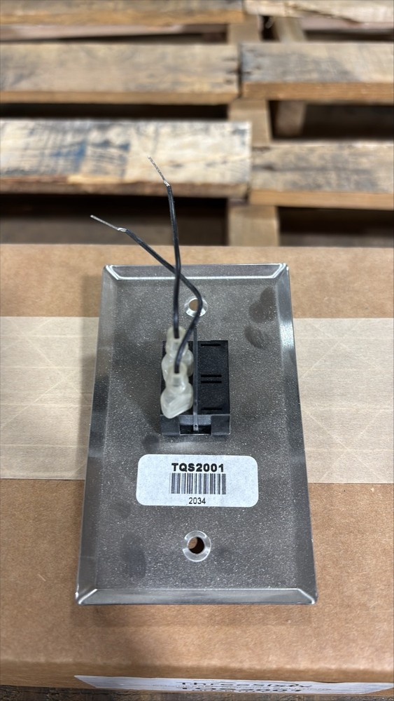 ThreeSixty Intercom Call Switch Single Gang Stainless Wall Plate Part # TQS2001