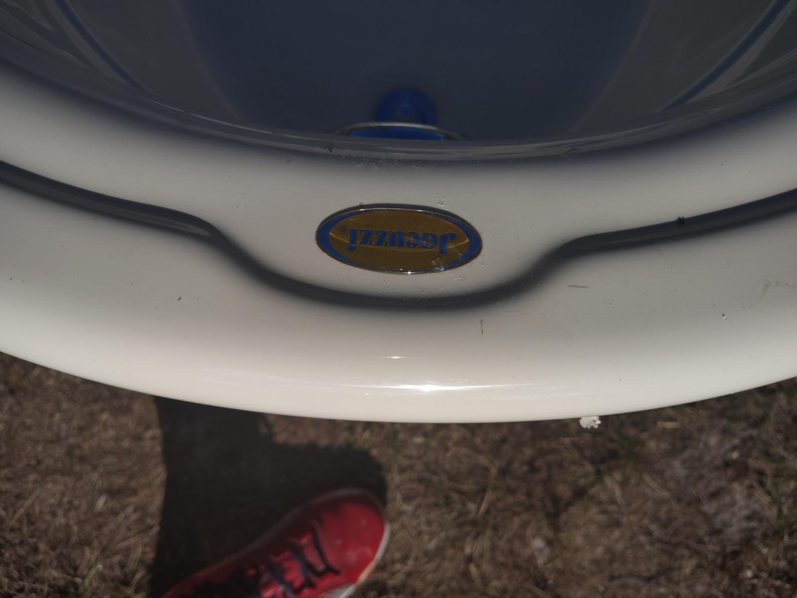 Jacuzzi Oval Jetted-Whirlpool Acrylic Bathtub White 72x42 in Bathroom