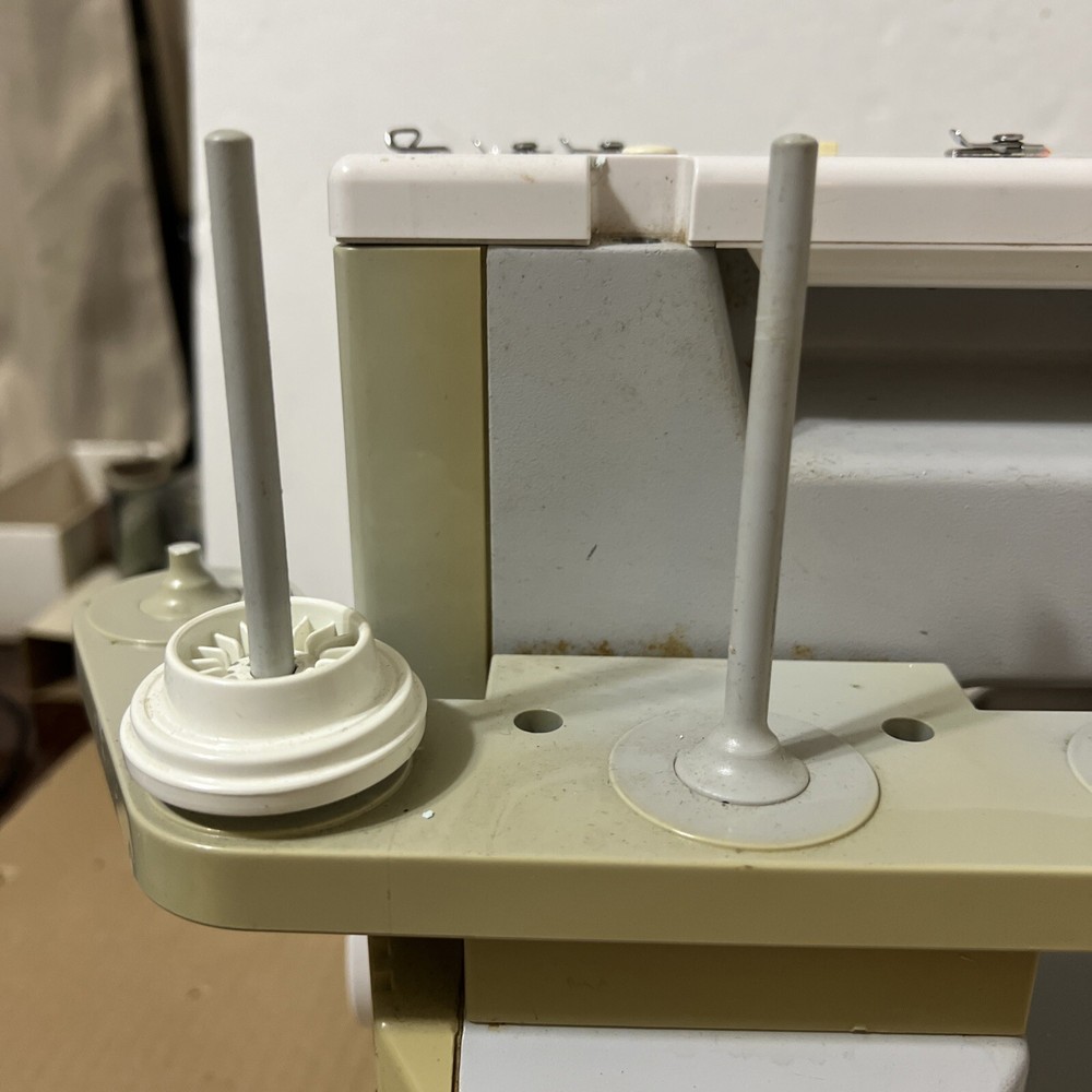 Elna lock PRO 5 DC SERGER SEWING MACHINE complete working