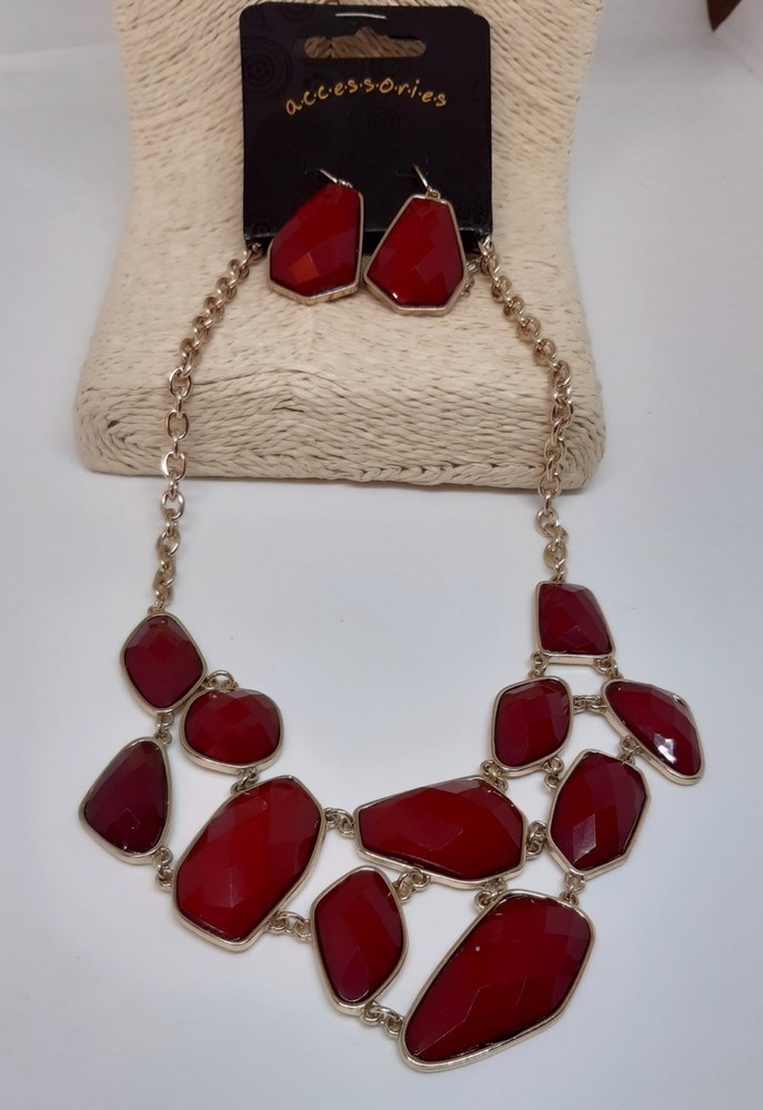 Red Bead Necklace Earring set on gold tone