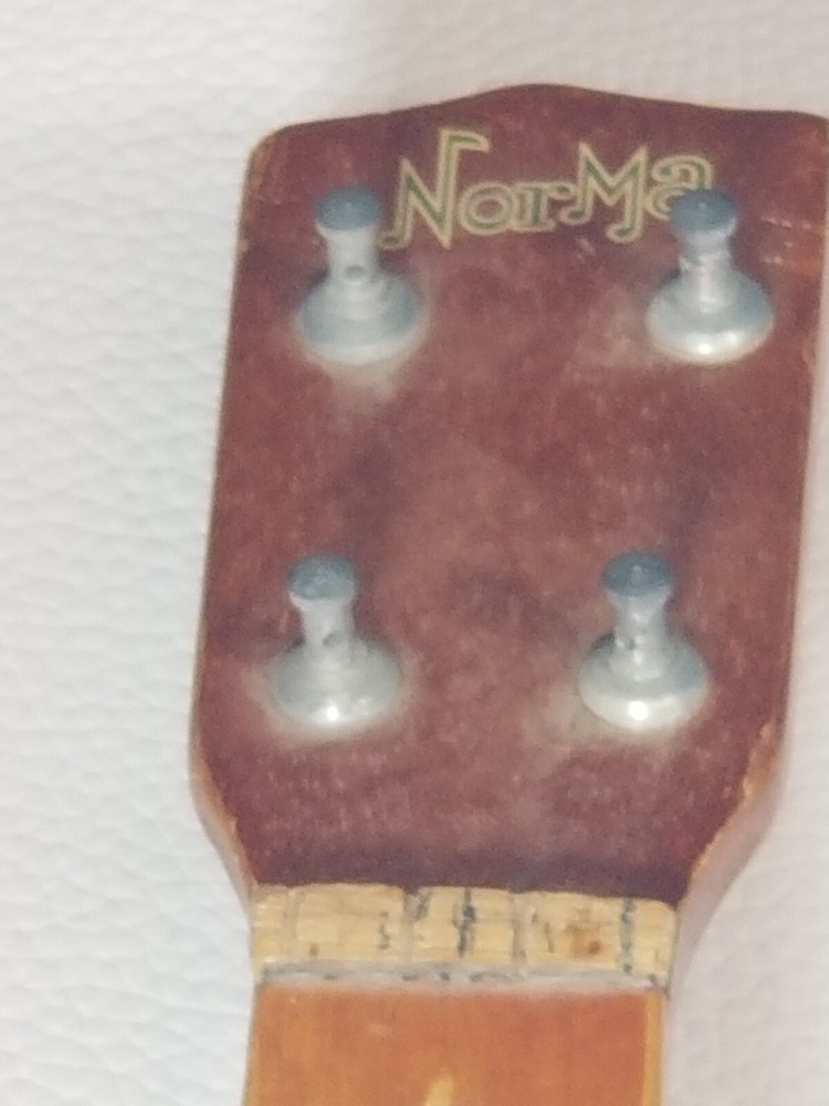 Tombo Co NorMa UKULELE Vintage Light Weight No Strings