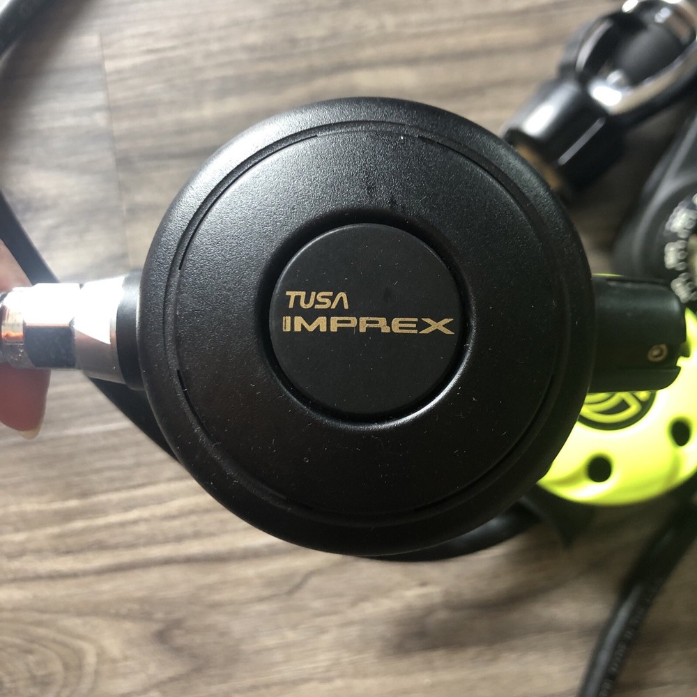 Tusa Dive Vest and Regulator Set