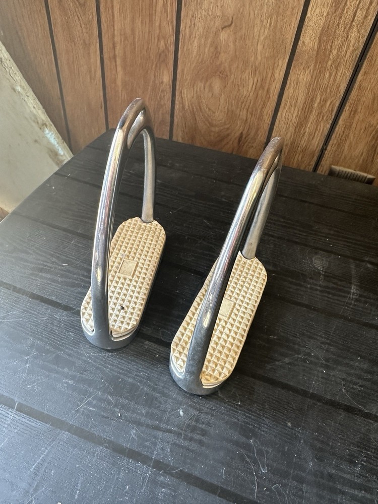 4.75” English Stirrup Irons