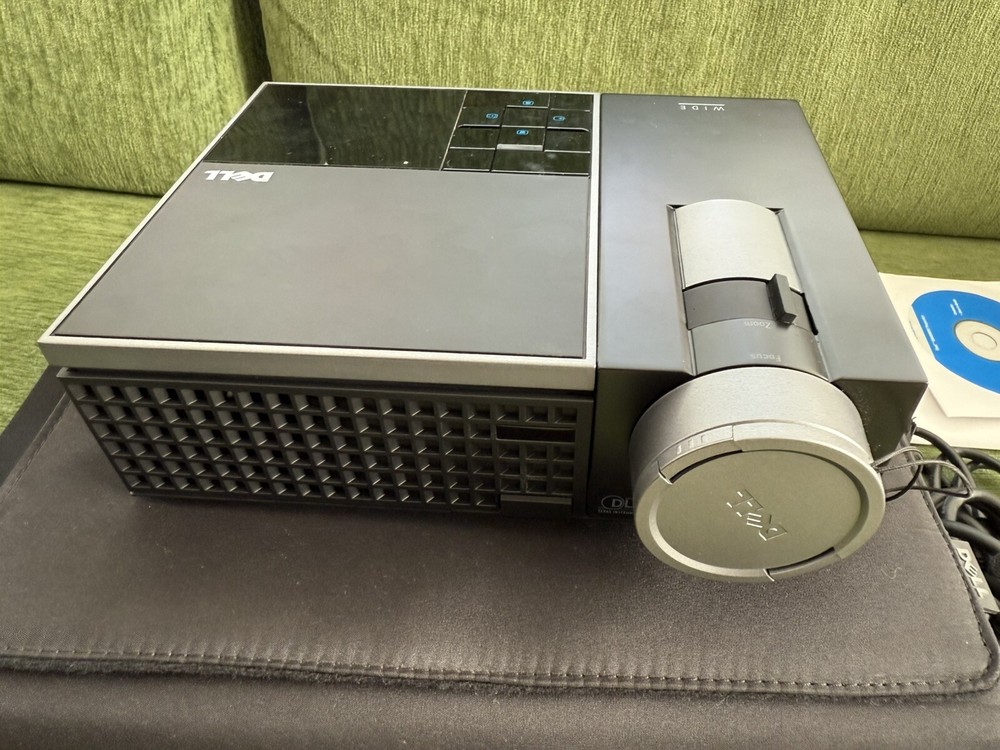 Dell M409WX Projector with Remote Control, Carrying Bag, Cables