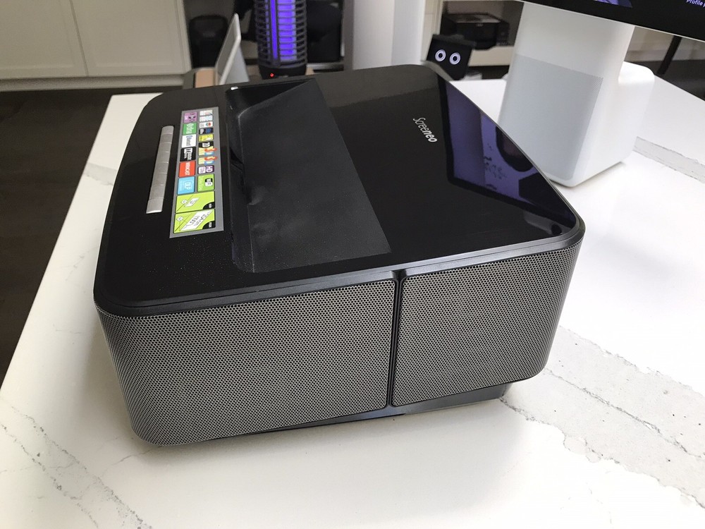 Philips Screeneo HDP1690 UST Projector