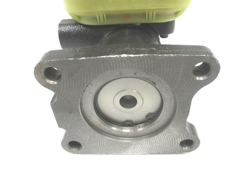 011994 NEW BENDIX BRAKE MASTER CYLINDER BX011994