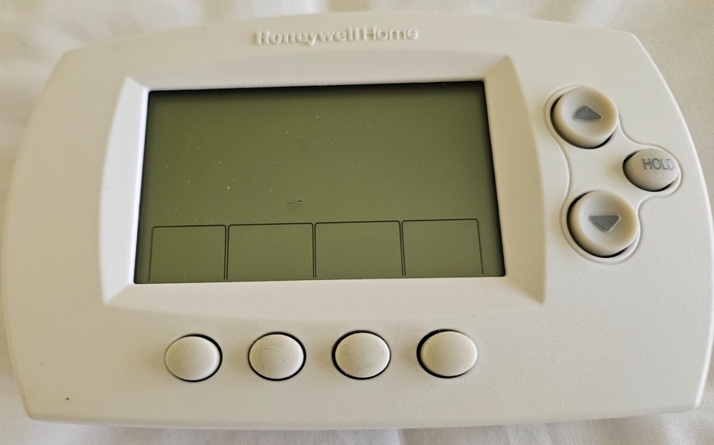 Honeywell Home Non-Programmable Thermostat – As Is, Untested, Clean Condition