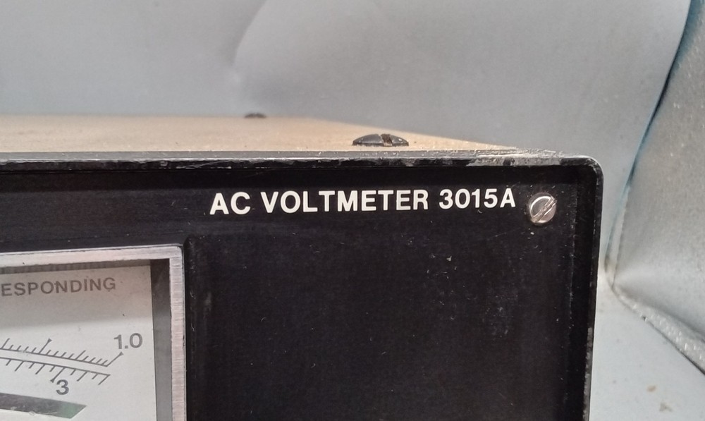 Ballantine AC voltmeter 3015A Untested power's up. 115 / 230V AC