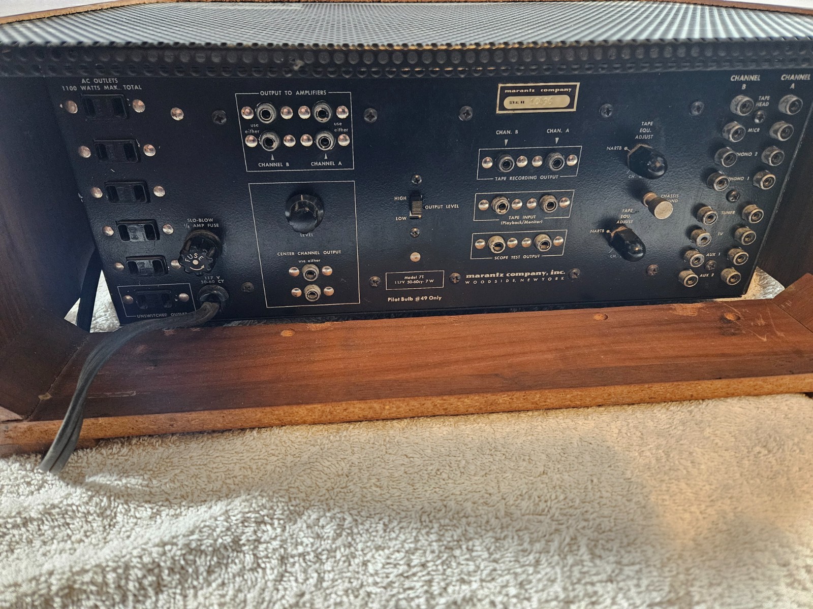 Marantz 7T Console pre-amplifier. See it play!