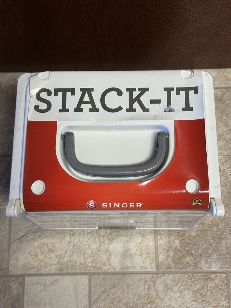 NEW SINGER Sew-It-Goes STACKABLE STORAGE CASE CLEAR WHITE SEWING QUILT