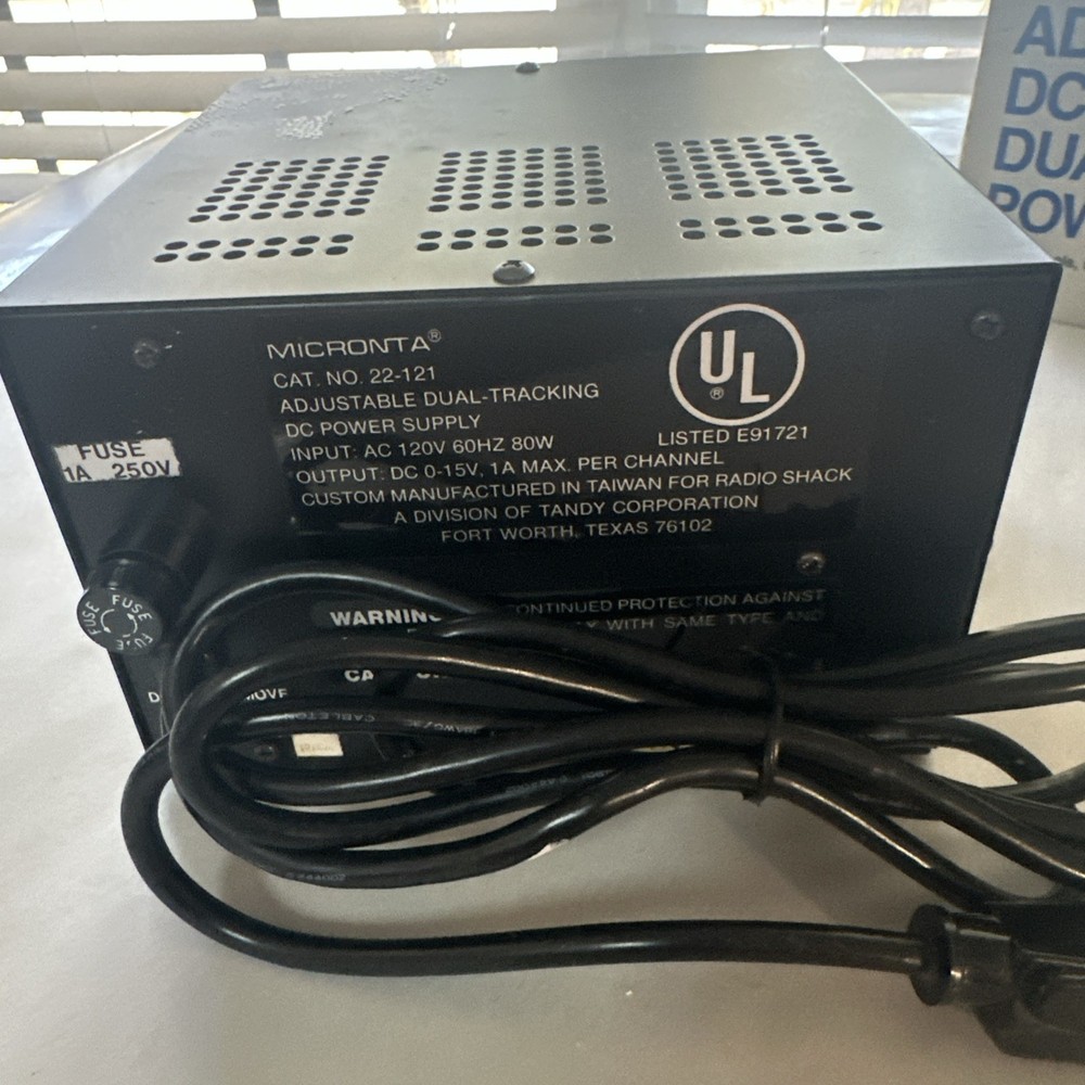 Micronta 22-121 Adjustable Dual-Tracking DC Power Supply (TESTED & WORKING)