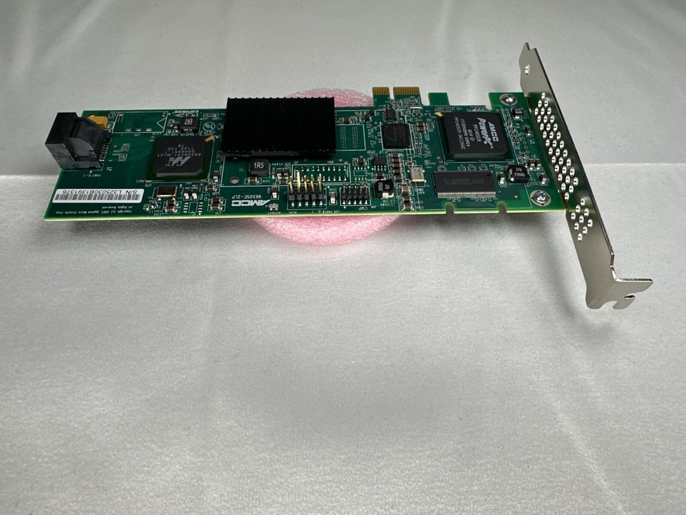 AMCC 9650SE-2LP 2-Port SATA PCIe RAID Controller Full Height Bracket Installed