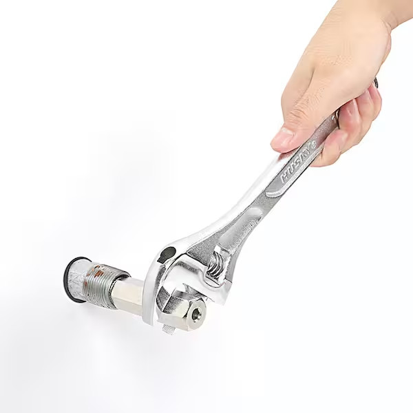 Husky Durable Steel Internal Pipe Wrench Set