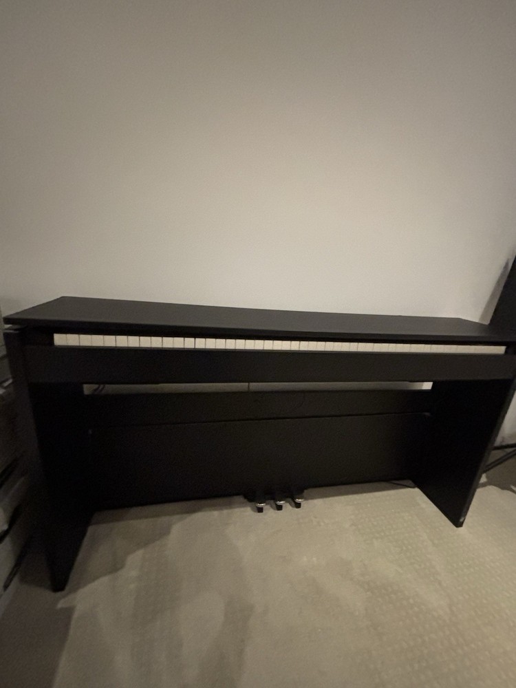 Casio Privia PX-830
