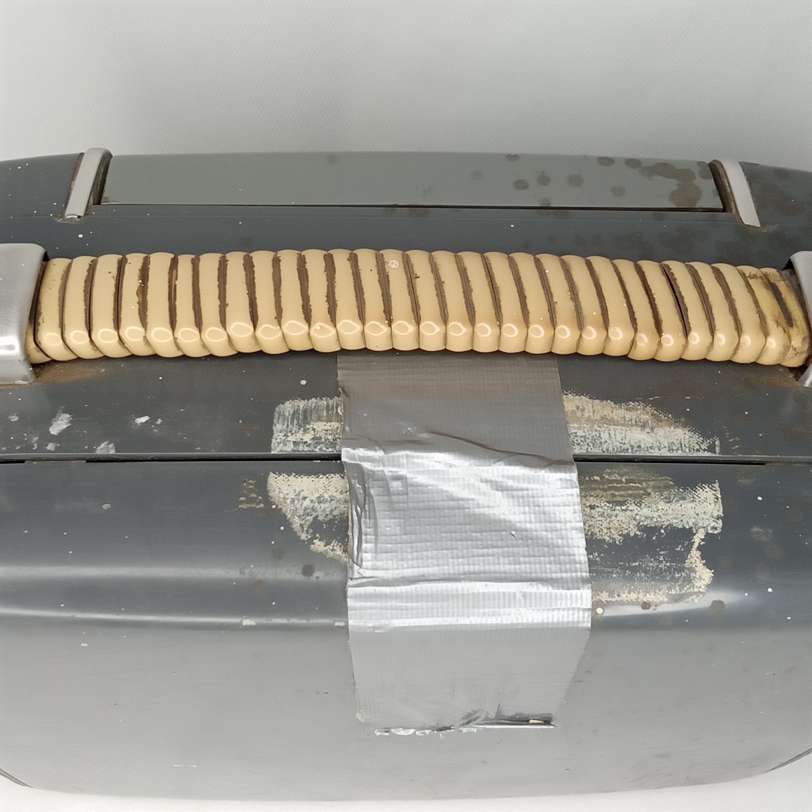 WWII Era Bakelite Portable AM Radio Zenith Tip-Top Holiday Gray 1940s