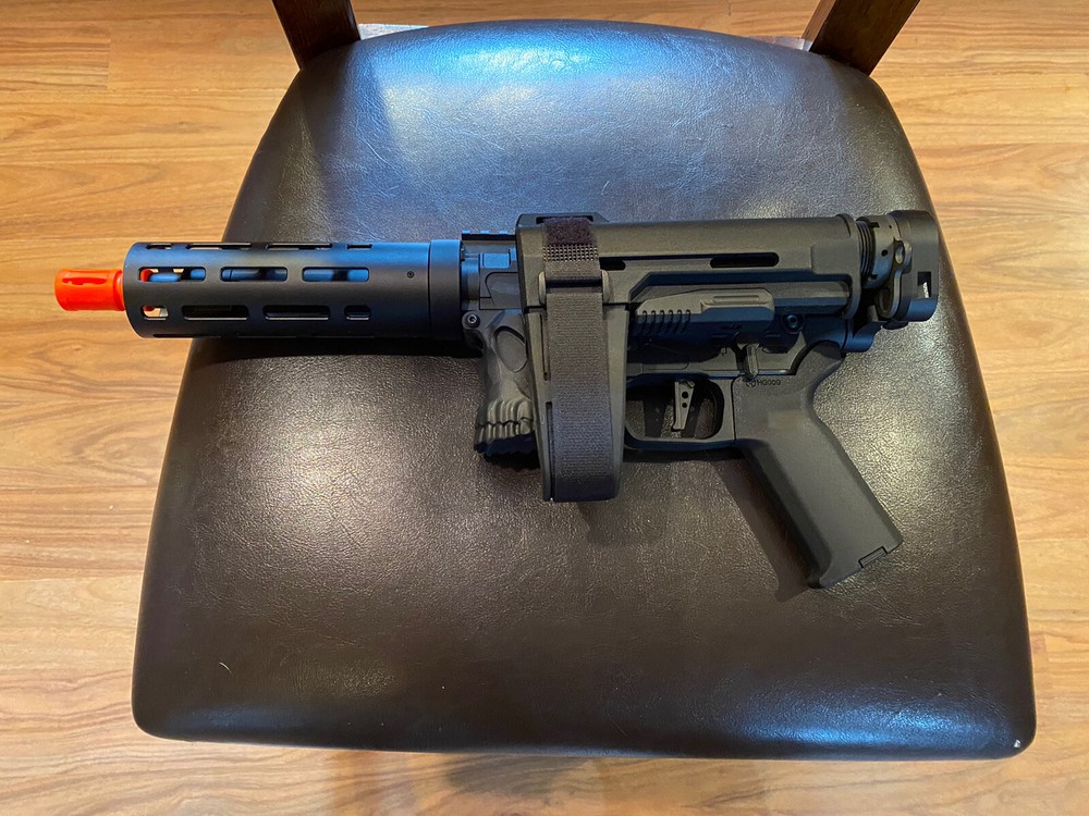 airsoft gun
