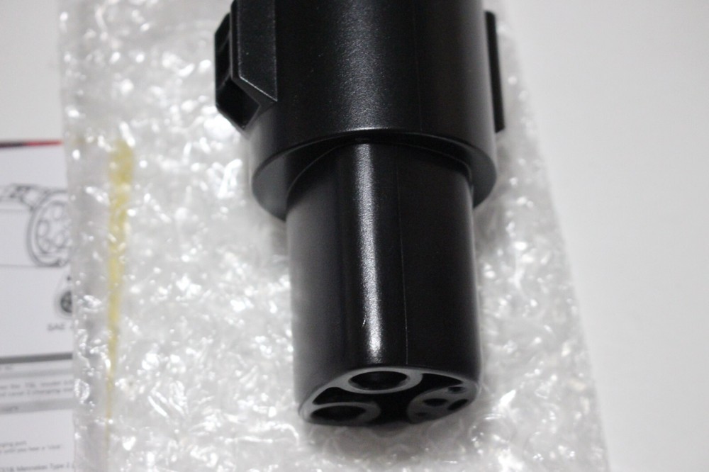J1772 TO TESLA CHARGING ADAPTER