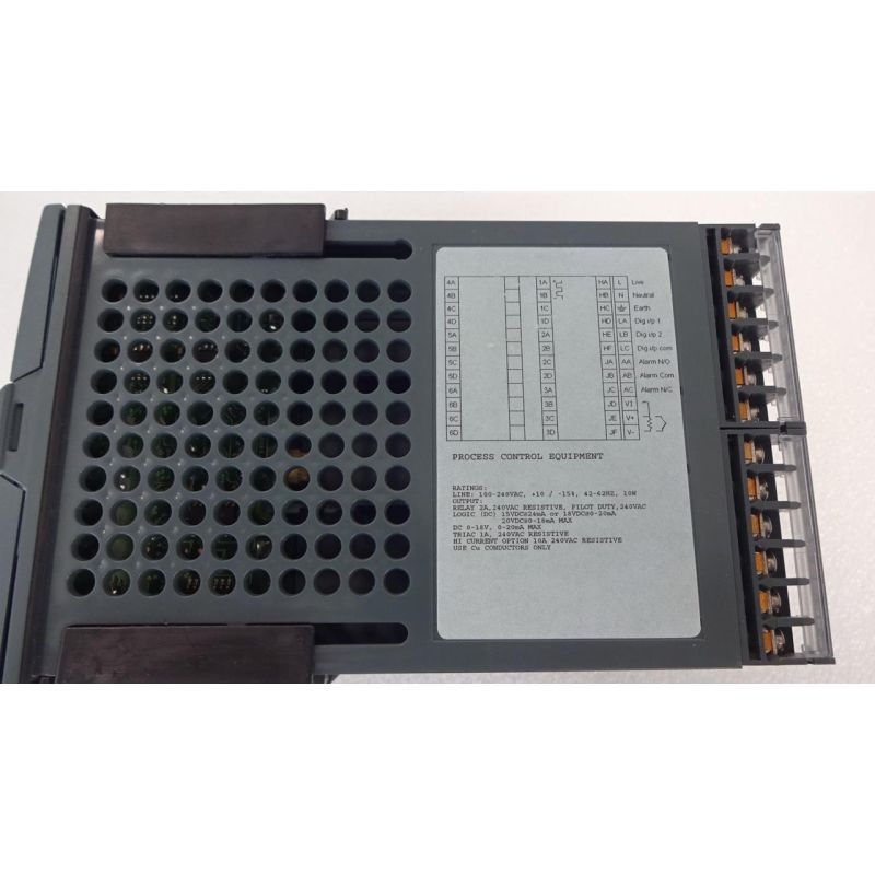 TEMPERATURE CONTROLLER EUROTHERM 2404