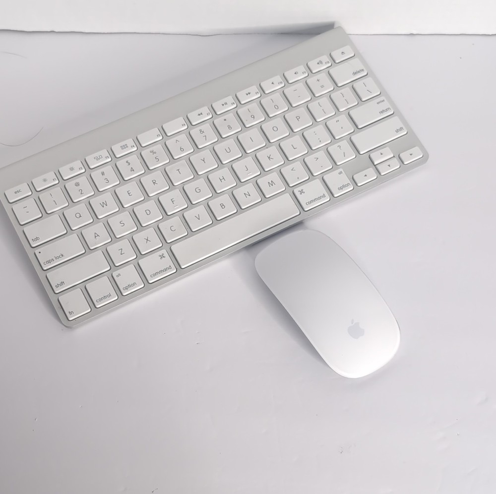Apple Wireless Keyboard & Magic Mouse Bundle, Bluetooth, QWERTY, Silver/White