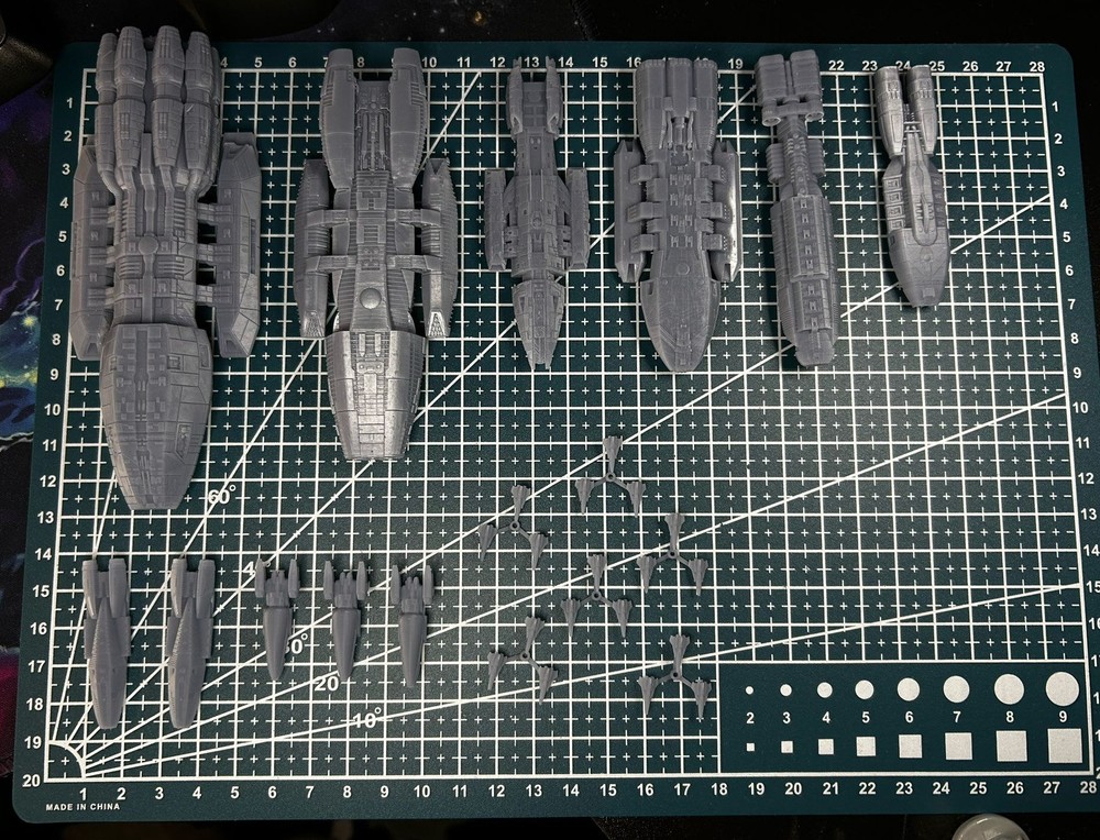 3 x Battlestar Galactica Manticore class miniatures
