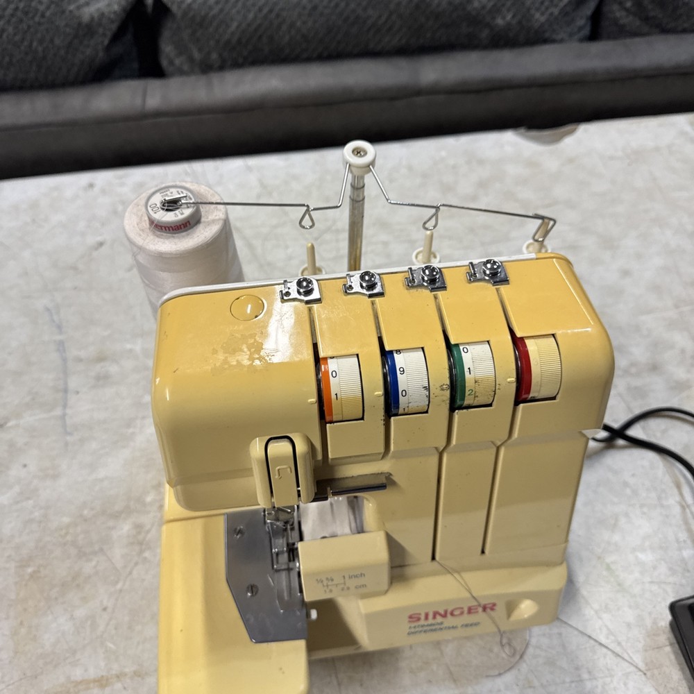Singer Overlock Sewing Machine Model# 14T948DS Serger Works