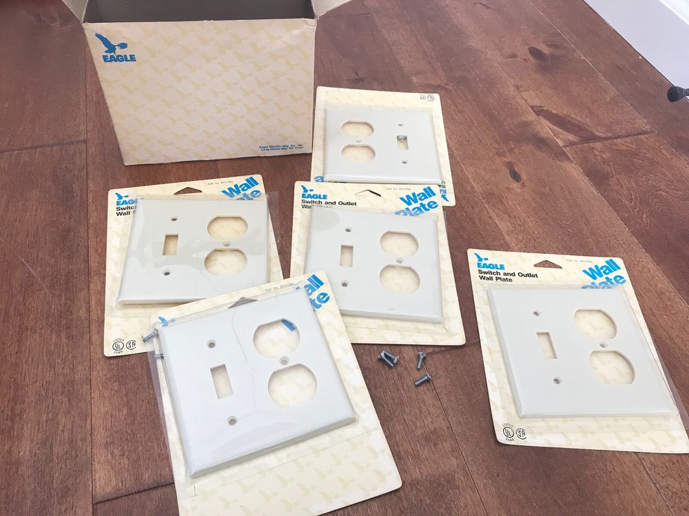 5 PACK DUPLEX OUTLET + TOGGLE SWITCH WALL PLATE BAKELITE SMOOTH IVORY VTG NOS