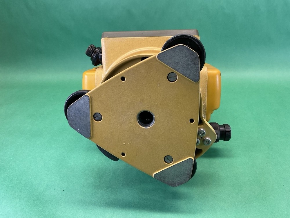 South Electronic Theodolite ET-20 W/ Case - UNTESTED