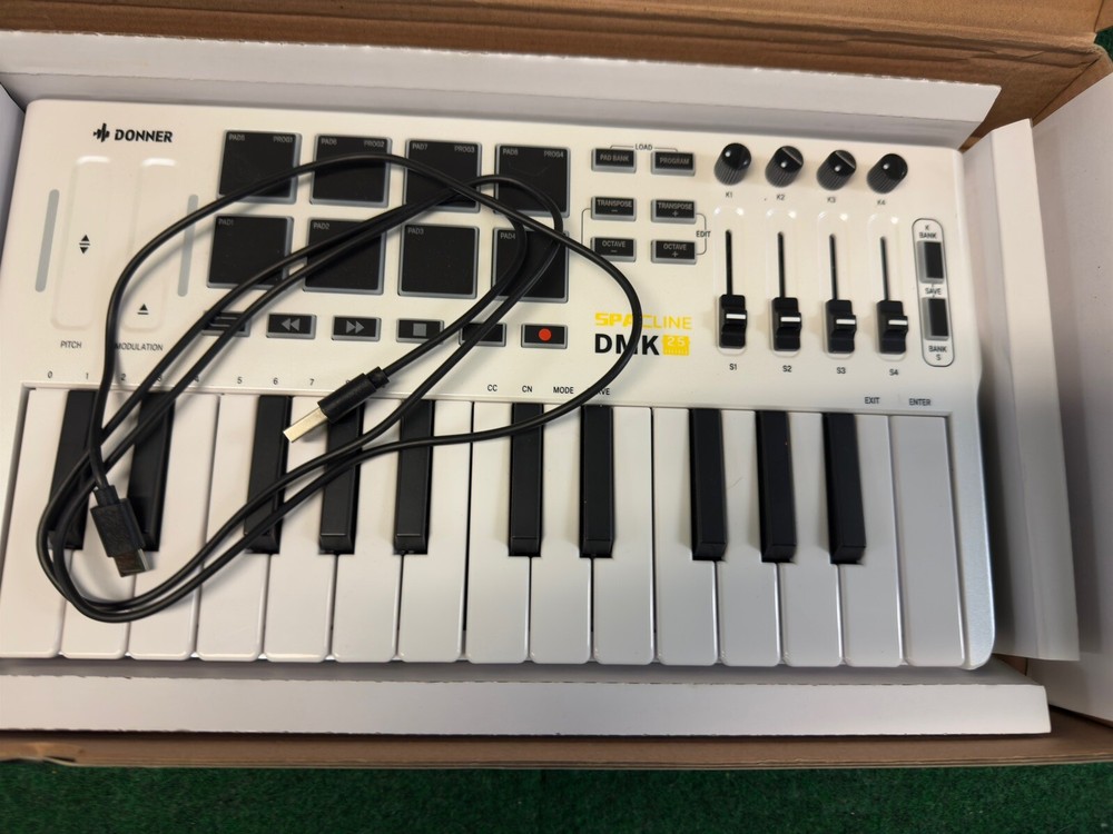 Donner White DMK-25 Spacline Mini MIDI Keyboard
