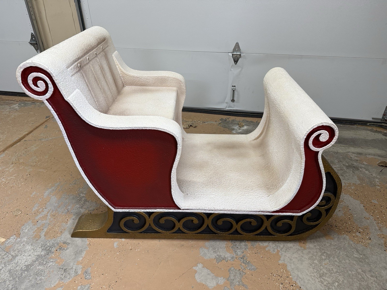 denny manufacturing Christmas Sleigh Photo Prop
