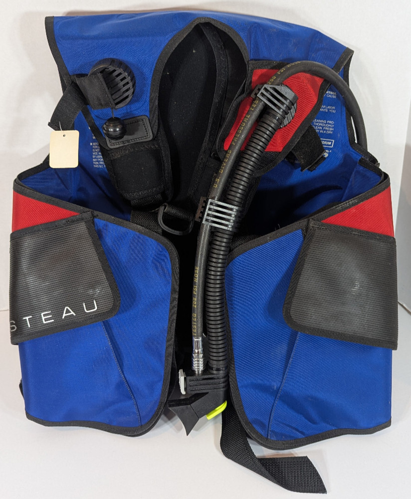 US Divers Cousteau Blue Dive Vest SBC Bouyancy Compensator size Medium