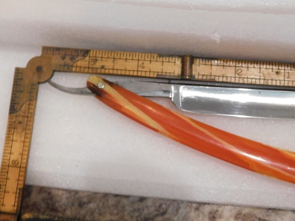 Vintage Jackson Straight Razor w/Box