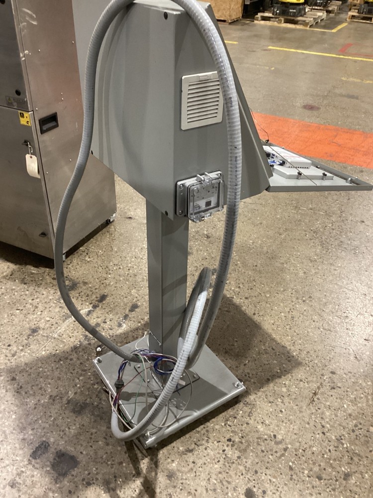 2021 BECKHOFF CP2912-0000 12.1" TOUCHSCREEN DIGITAL INPUT MODULE; USED