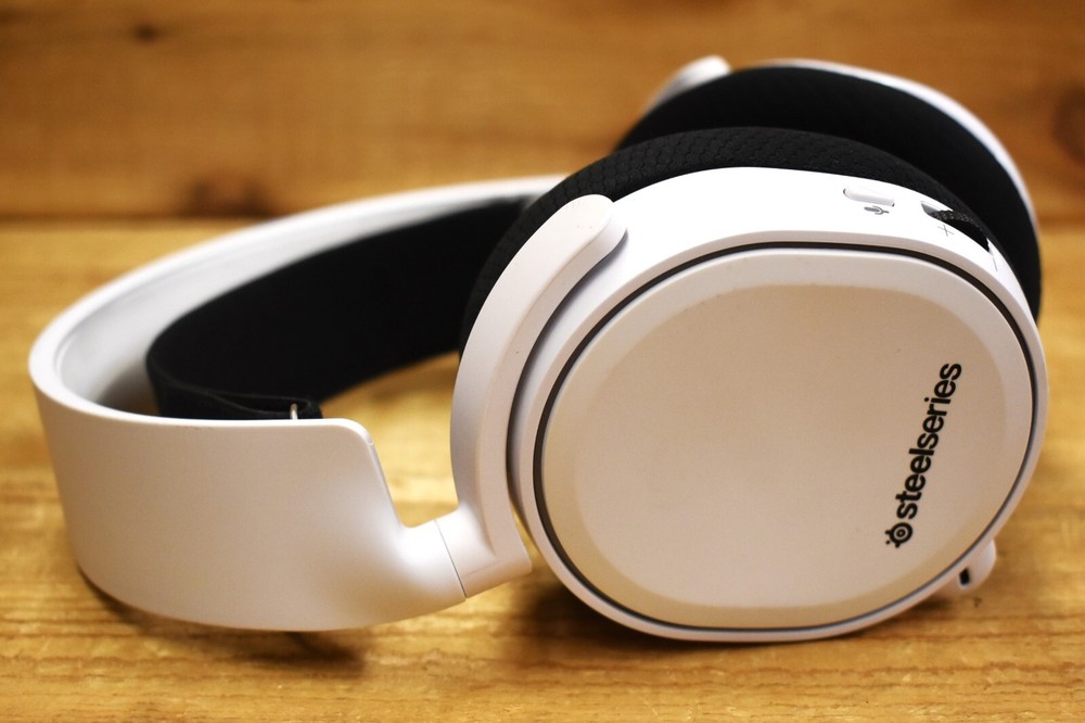 Steelseries Arctis 3 Console Wired High-Performance Gaming Headset White Chatmix