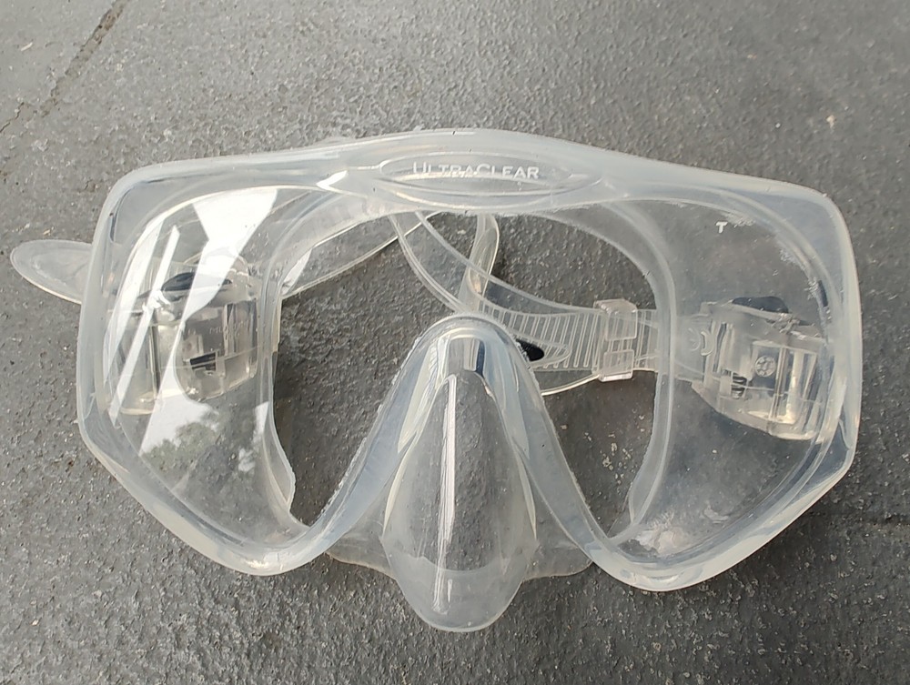 Atomic Aquatics Ultraclear Frameless Mask Medium Clear