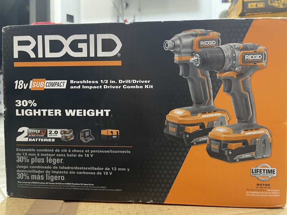 RIDGID 18V  1/2" Drill/Driver & Impact Driver Combo Kit -New