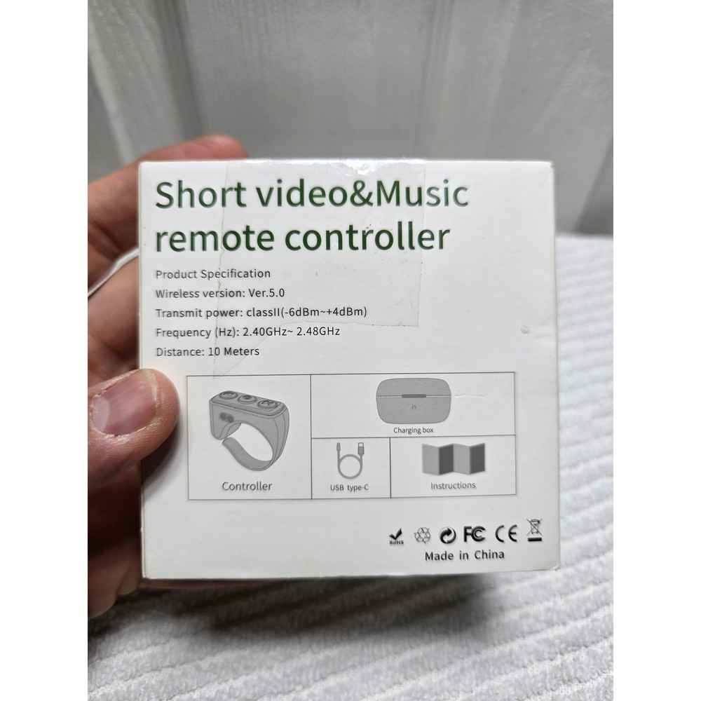 Wireless Bluetooth Remote Controller for Short Videos Music iPhone Android (R